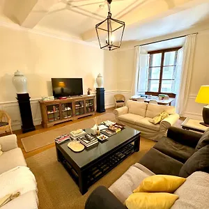 Tintori Elegant Apartment